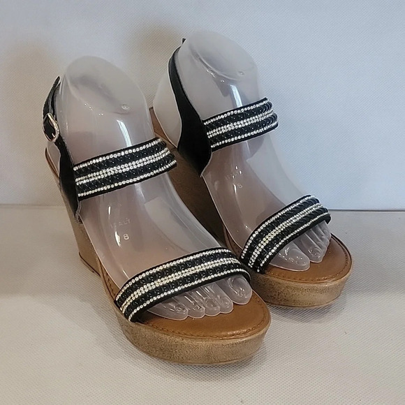 ITALIAN SHOEMAKERS RHINESTONE‎ WEDGED HEEL SANDALS (sz 8) - Picture 1 of 7